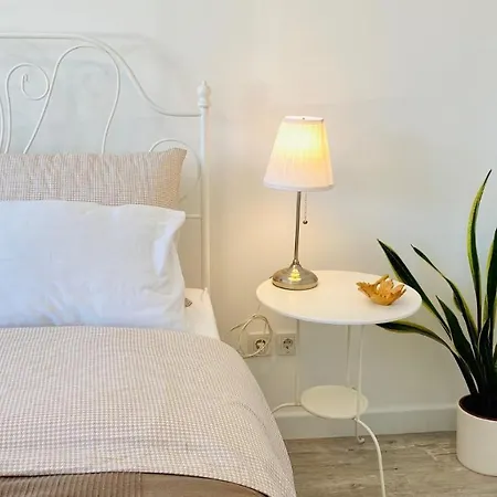 Bilini Castropola شقة *