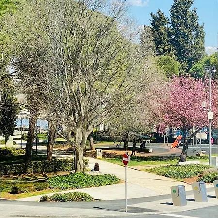 Bilini Castropola شقة *